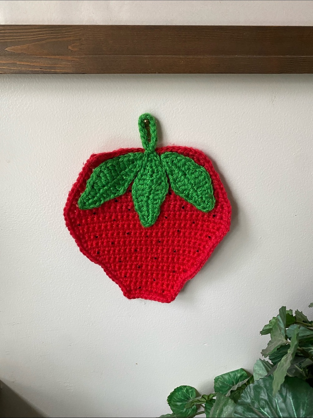 NEW Vintage Hand-Crocheted “Strawberry” Potholder
